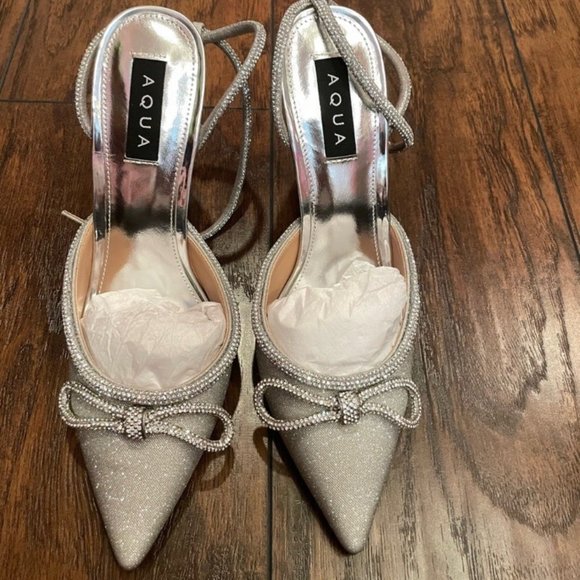 Aqua Women’s Charm Rhinestone Bow Heels Silver Size 8M NWD - Picture 2 of 7